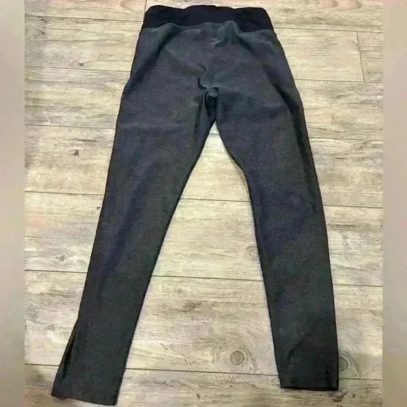 Zella grey and black active leggings size small - Picture 4 of 4